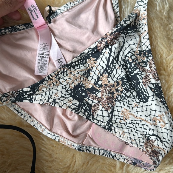 Agent Provocateur Marissa Bikini NWT (Top AP sz 3, Bottom AP sz 4) - Picture 4 of 5